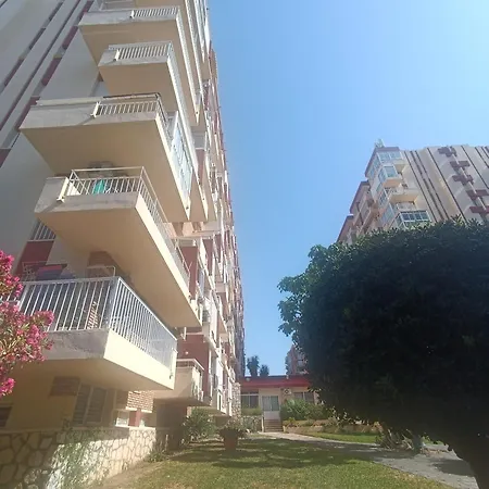 Iris Sunset Apartment *